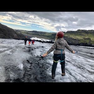 Meet your Posher, Dayna